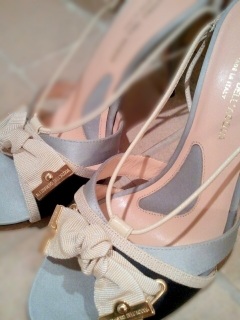 �ĂуA�E�g���b�g��