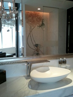 Powder room�E�E�E��