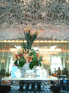 �҂��l����