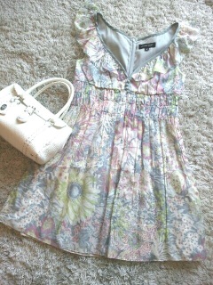 ���������j����