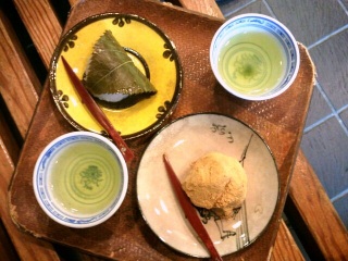 ���݉� ����